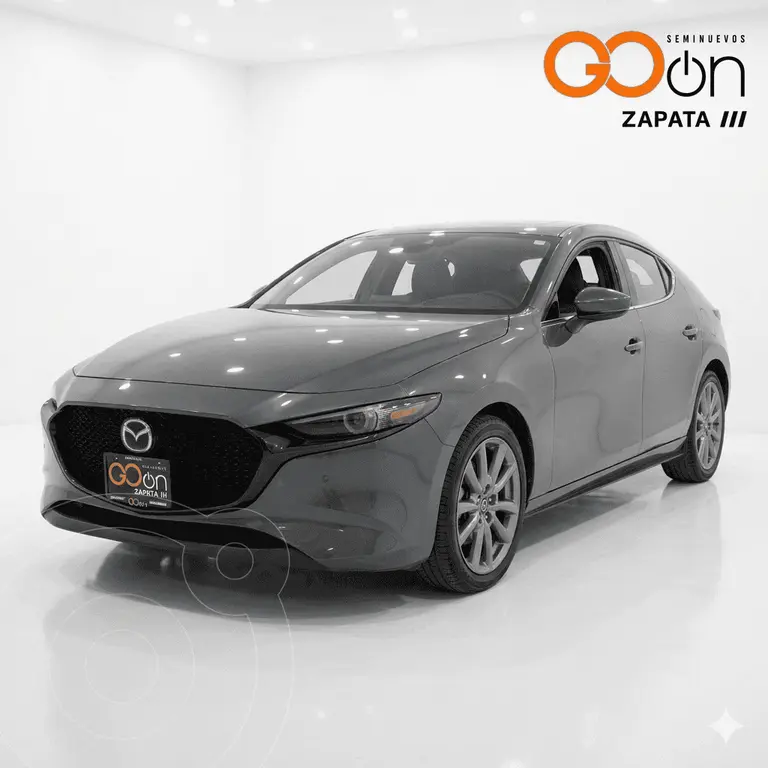 foto Mazda 3 Hatchback Signature usado (2025) color MAZPOLIMETAL precio $495,000