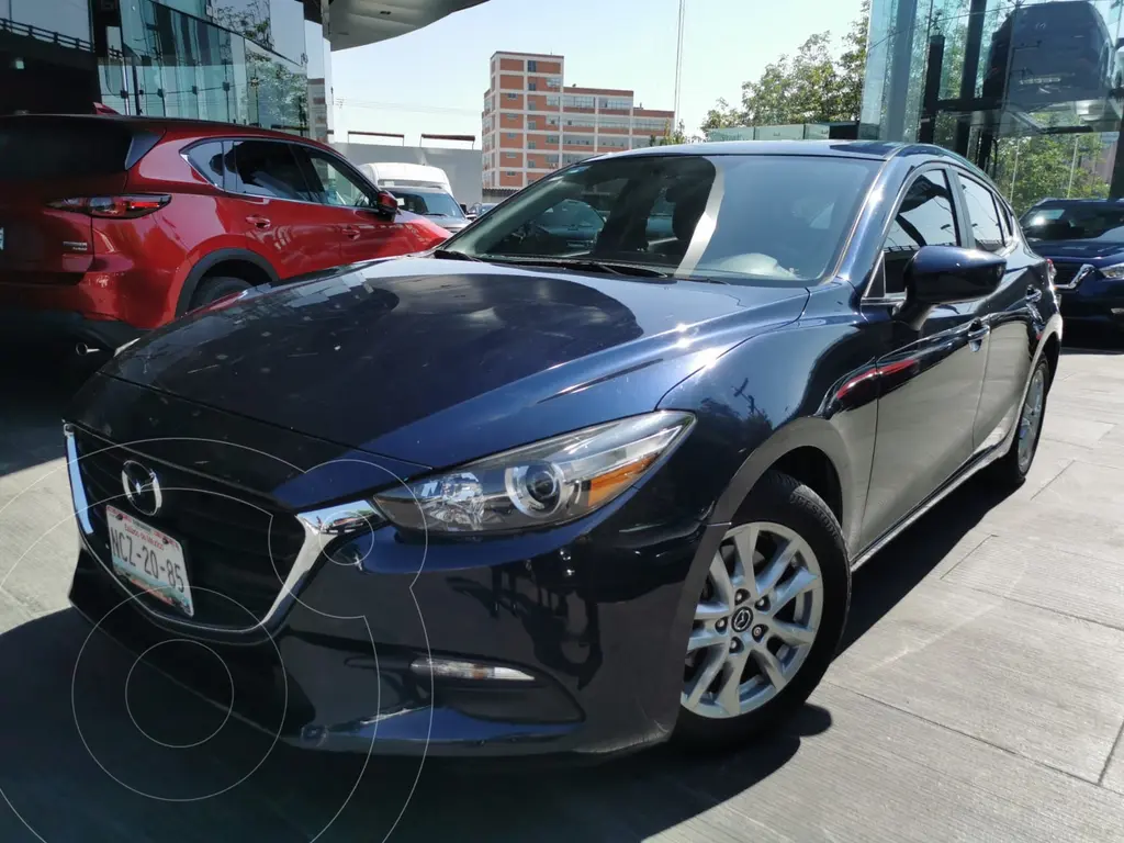foto Mazda 3 Hatchback i Touring usado (2018) color Azul precio $305,000