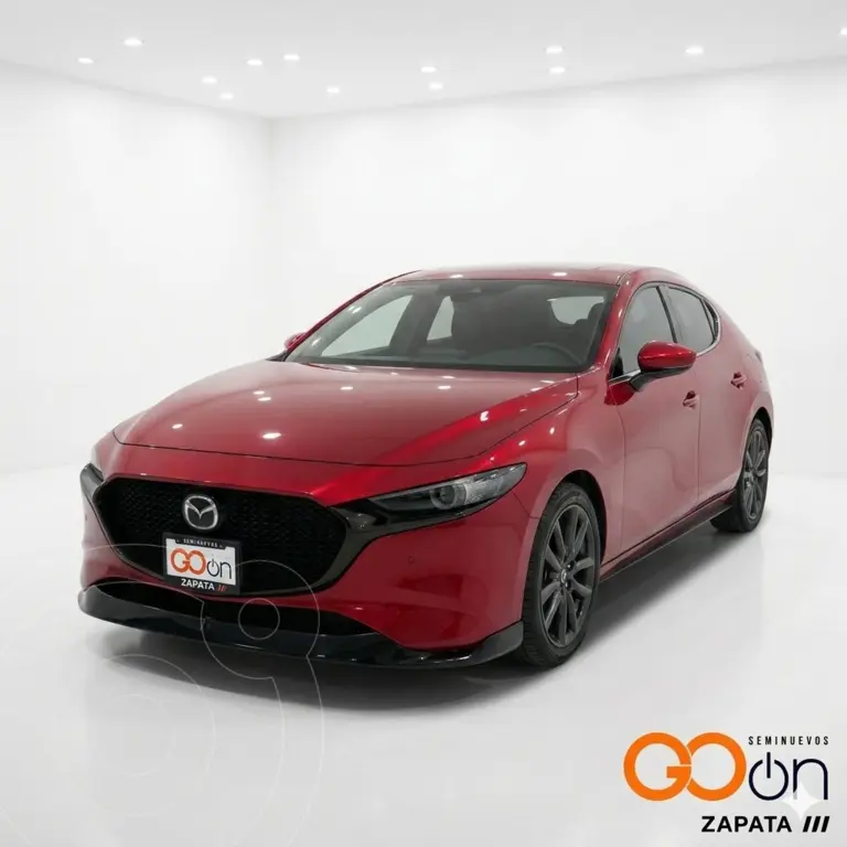 foto Mazda 3 Hatchback i Sport usado (2020) color MAZVROJO BRILLANTE precio $289,900
