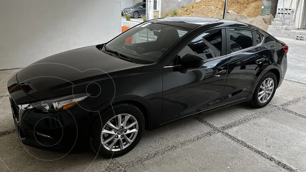  Mazda 3 Sedan i Touring Aut usado (2018) color Negro precio $283,000