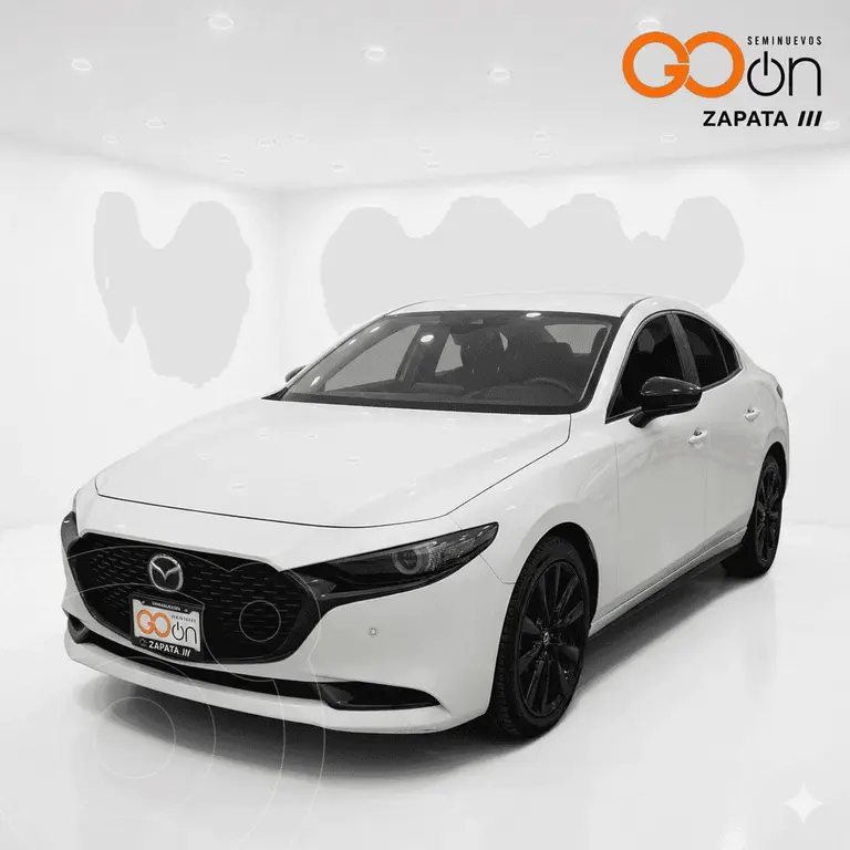foto Mazda 3 Sedán SIGNATURE TURBO usado (2025) color MA_M_ BLANCO APERLADO precio $450,000