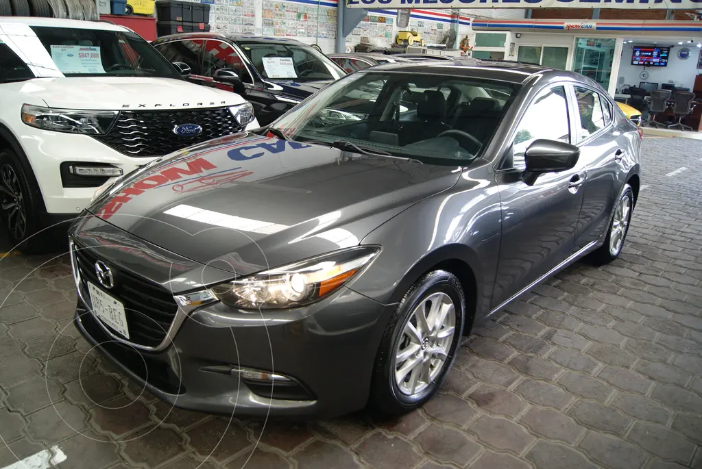 foto Mazda 3 Sedán i Touring Aut usado (2018) color Gris precio $225,000