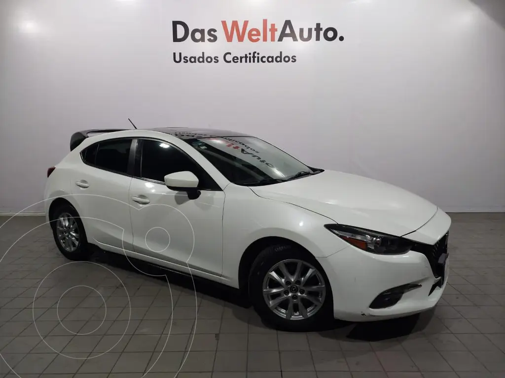 foto Mazda 3 Sedán i Touring usado (2018) color Blanco precio $289,000