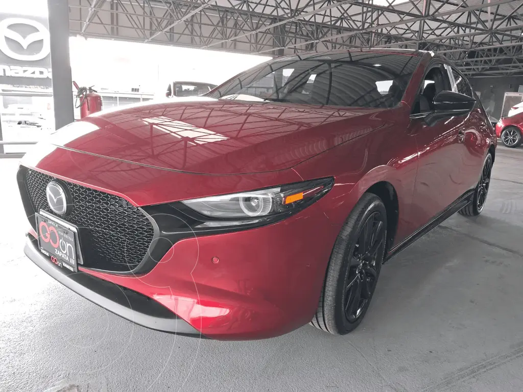 foto Mazda 3 Sedán null usado (2025) color MAZGRIS TITANIO precio $495,000
