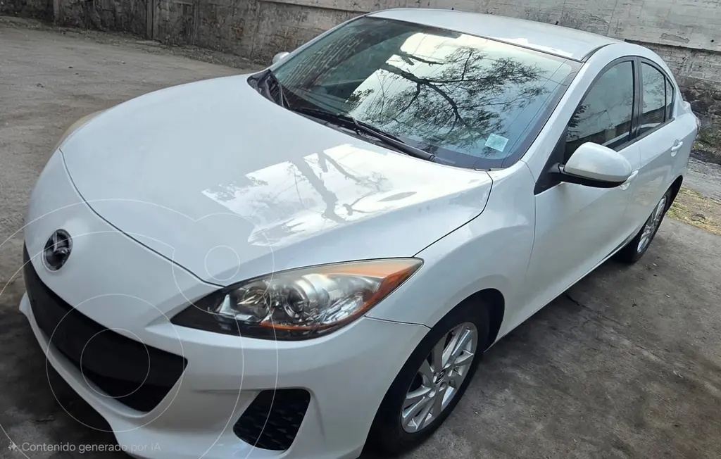 Mazda 3 Sedán i 2.0L Touring Aut 2013