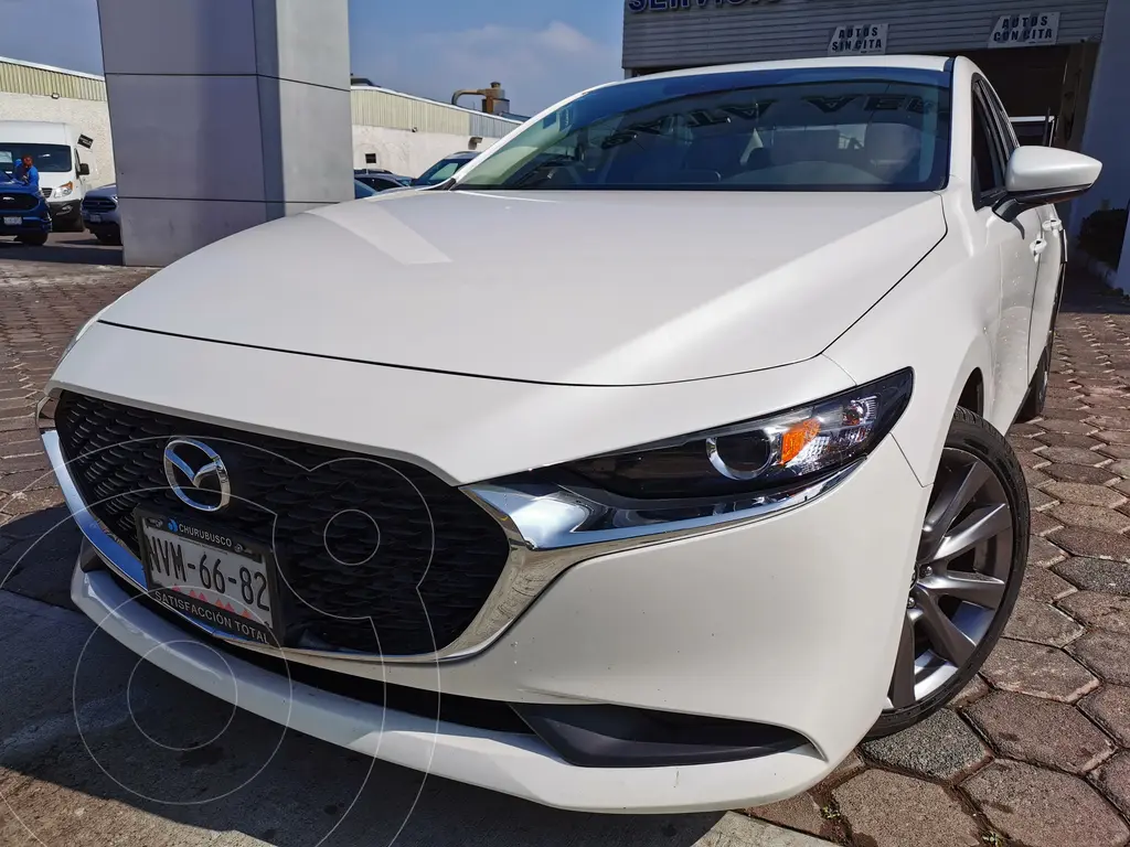 foto Mazda 3 Sedán i Sport usado (2020) color Blanco Perla precio $383,000