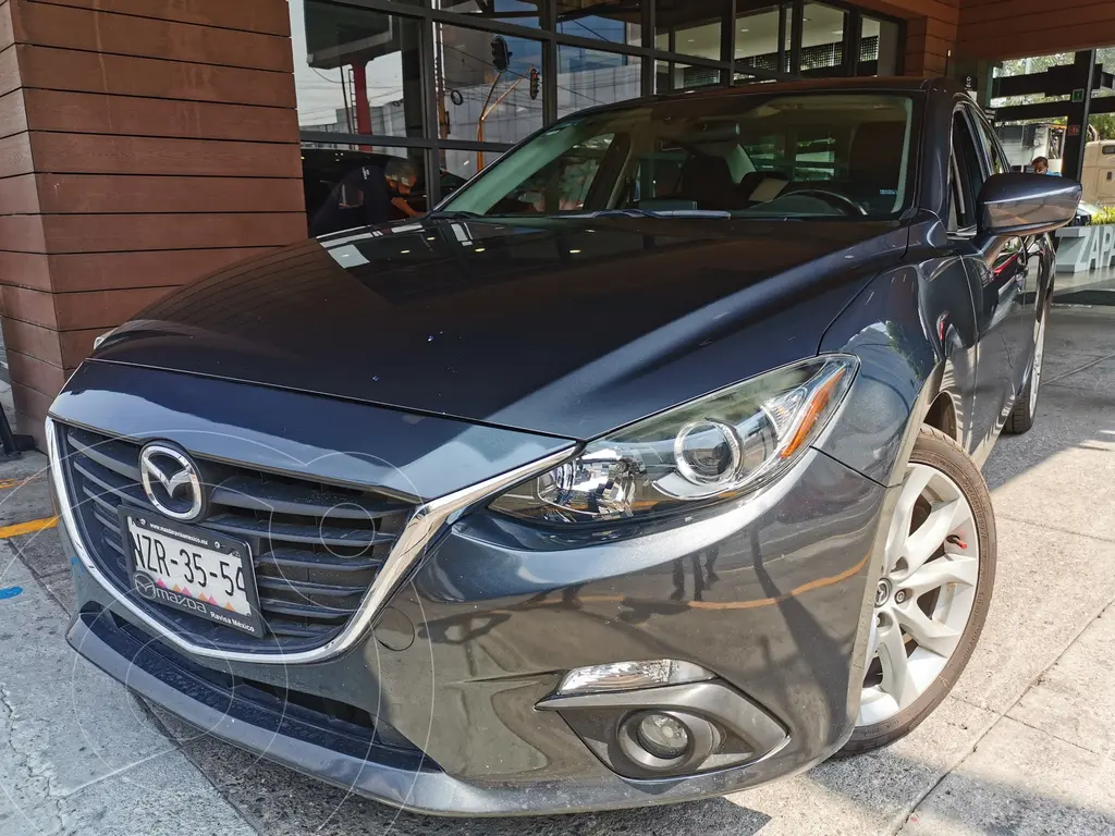 foto Mazda 3 Sedán s Aut usado (2016) color Gris Meteoro precio $270,000