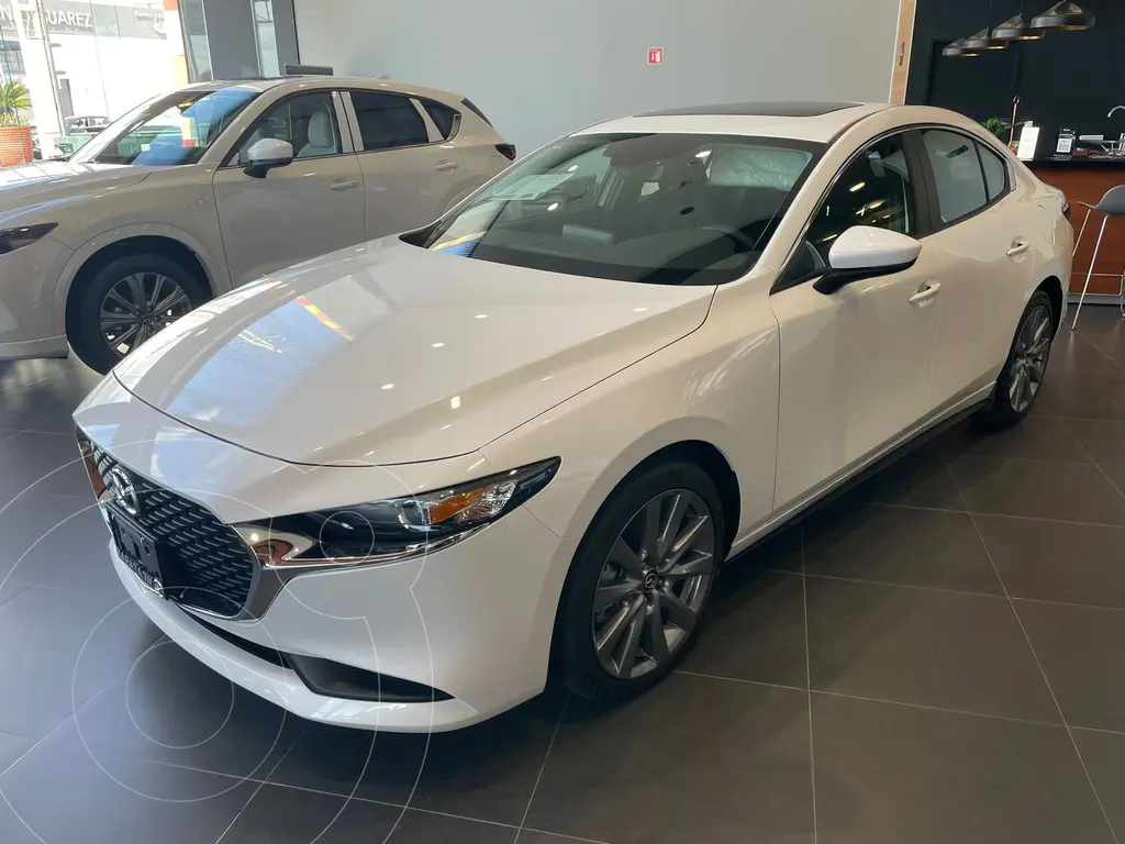 foto Mazda 3 Sedán i Sport nuevo color Blanco precio $437,900