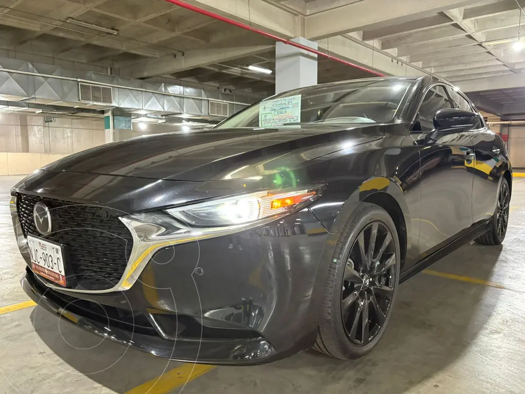 Mazda 3-sedan carbon edition (2023)