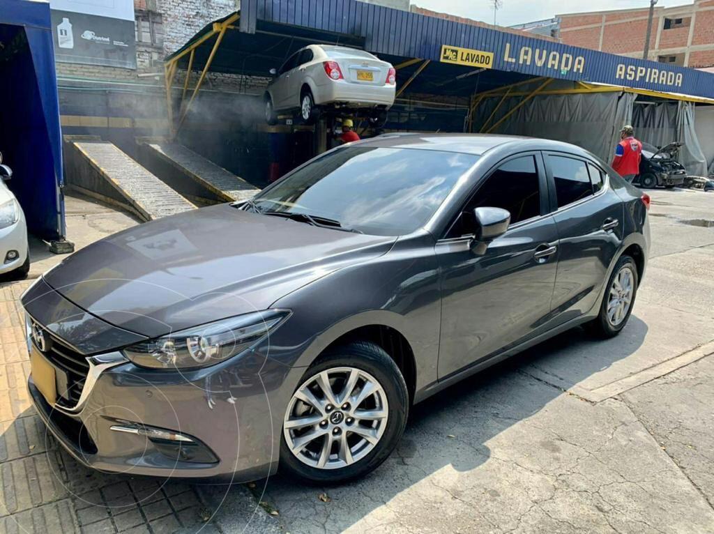  Mazda 3 Touring usado (2018) color Gris Meteoro precio $70.000.000