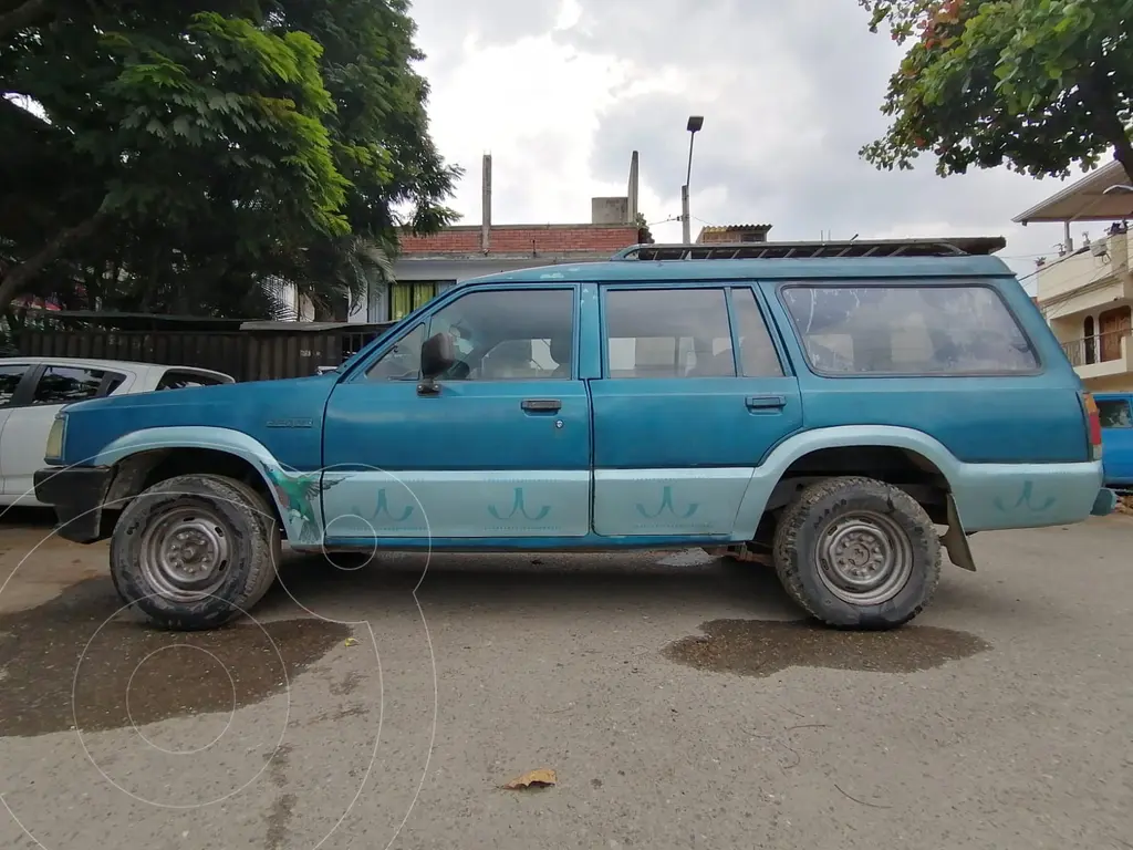 Mazda B2200 4X2 Cabina Sencilla Usado (1988) Color Azul Precio $12.000.000