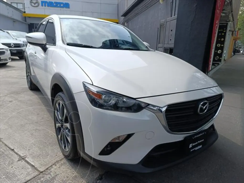 foto Mazda CX-3 i Sport usado (2021) color Blanco precio $299,000