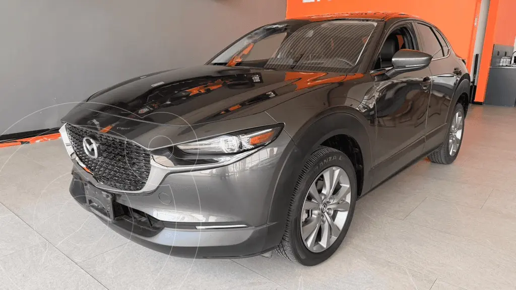foto Mazda CX-30 i Grand Touring usado (2021) color MAZGGRIS TITANIO precio $389,000