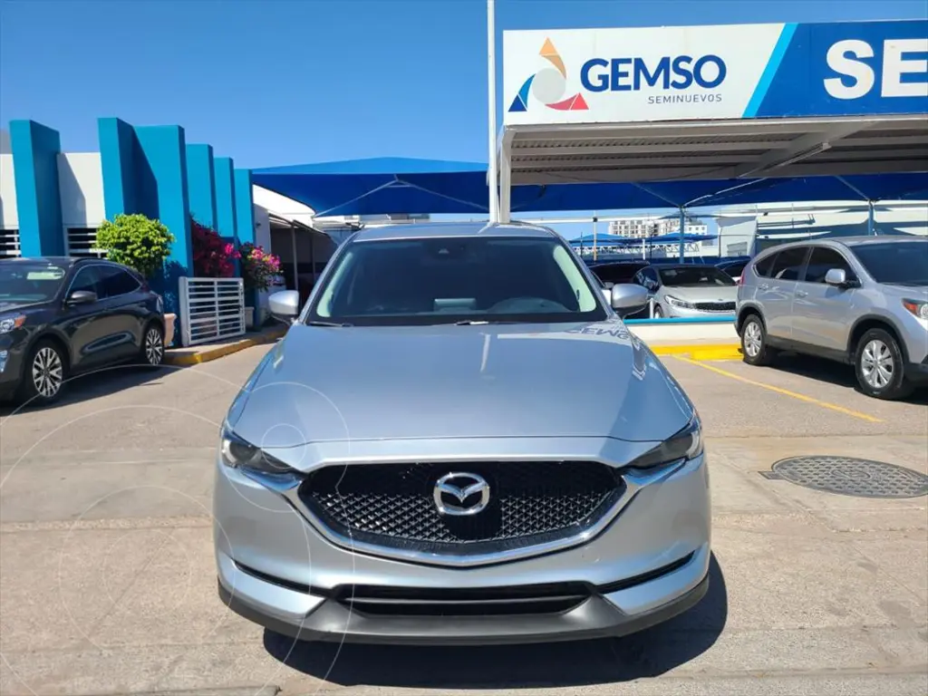 Color Plata Auto Mazda CX-5 Signature usado (2021) color Plata precio $520,000