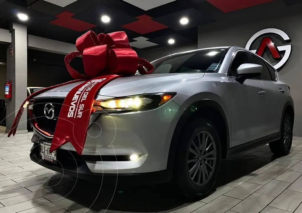 foto Mazda CX-5 2.0L i Sport usado (2018) color Plata Sonic precio $339,000