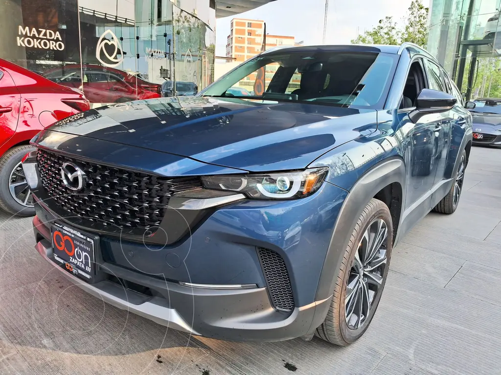 foto Mazda CX-50 Signature usado (2025) color Azul Marino precio $669,000