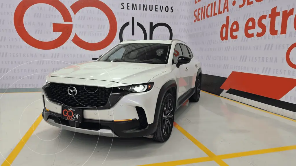 foto Mazda CX-50 Signature usado (2025) color MABLANCO precio $659,000