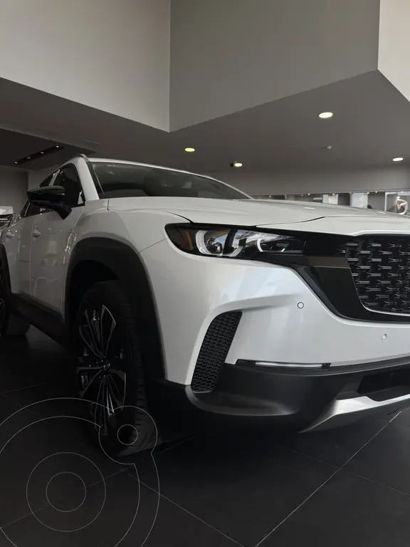 foto Mazda CX-50 Signature nuevo color Blanco Perla precio $818,900
