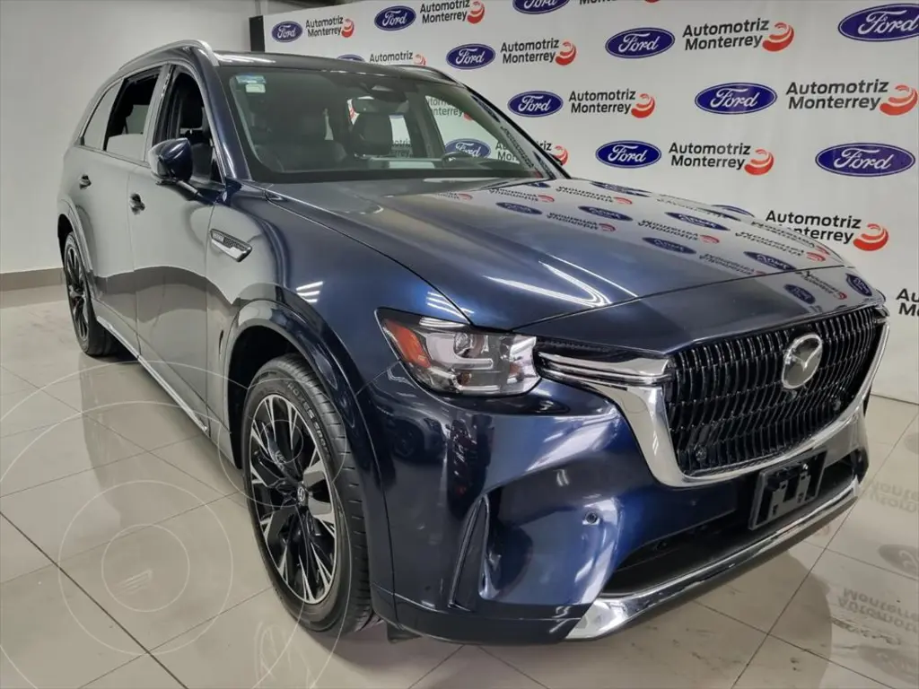 foto Mazda CX-90 Signature MHEV usado (2024) color Azul Marino precio $780,000