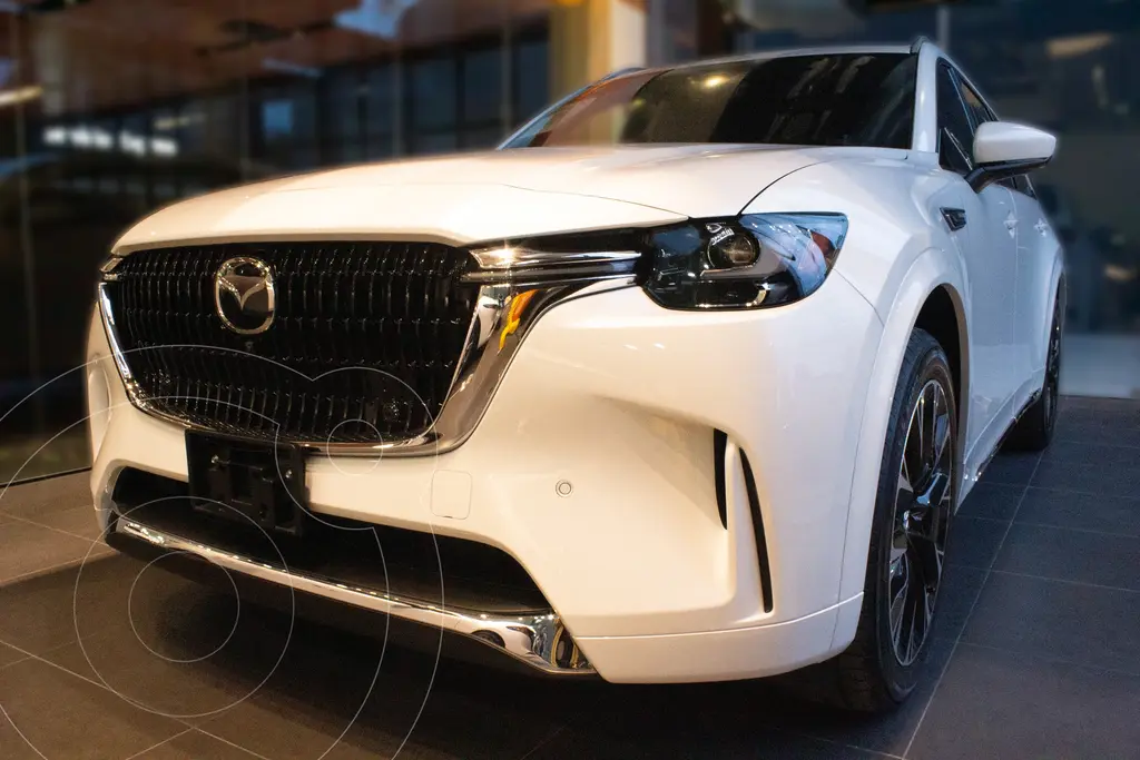 foto Mazda CX-90 Signature nuevo color Blanco precio $1,058,000