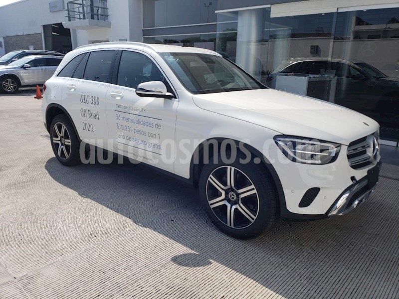 foto Mercedes Benz Clase GLC 300 4MATIC Off Road usado (2020) color Blanco precio $867,900