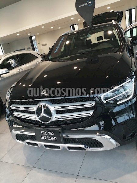 foto Mercedes Benz Clase GLC 300 4MATIC Off Road usado (2020) color Negro precio $892,999