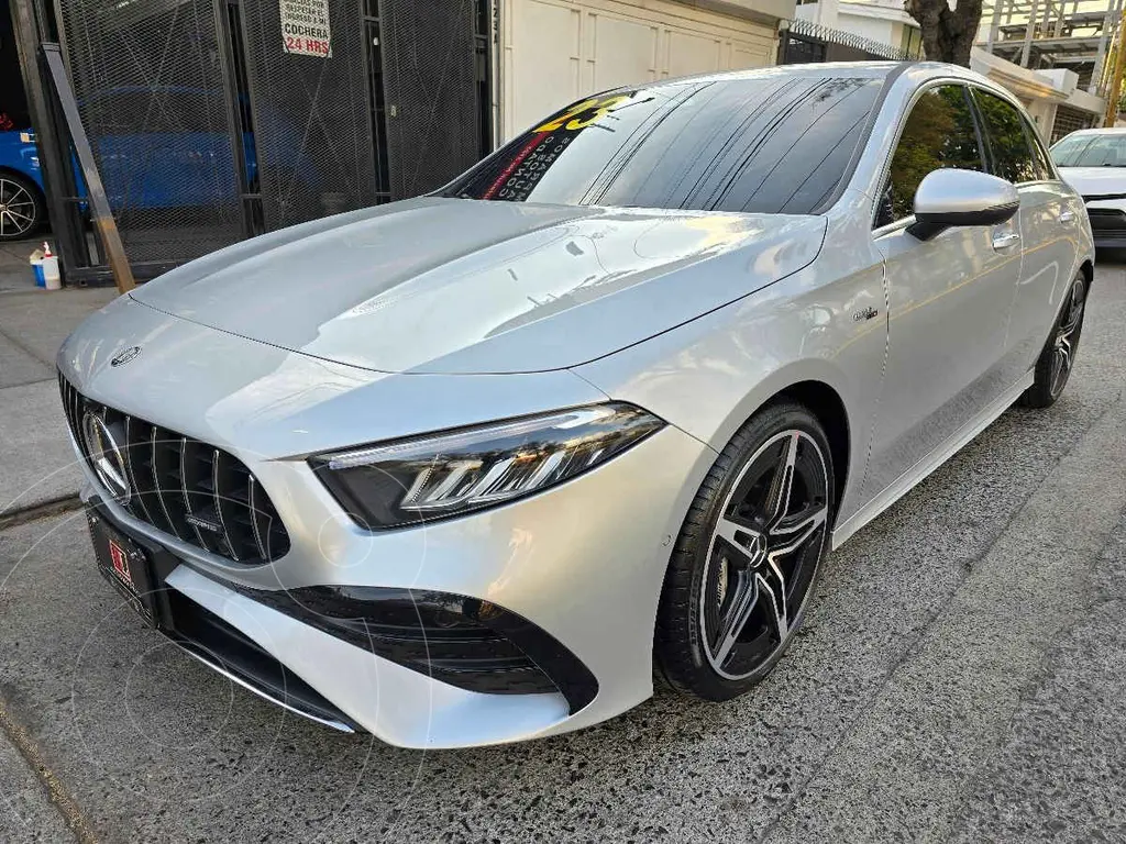 foto Mercedes Clase A Hatchback AMG 35 4MATIC usado (2023) color Plata precio $899,900