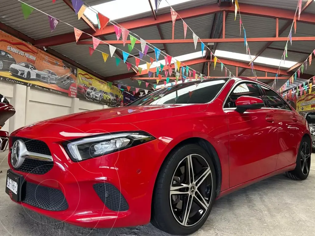 foto Mercedes Clase A Sedán 200 Progressive usado (2020) color Rojo Júpiter precio $649,950