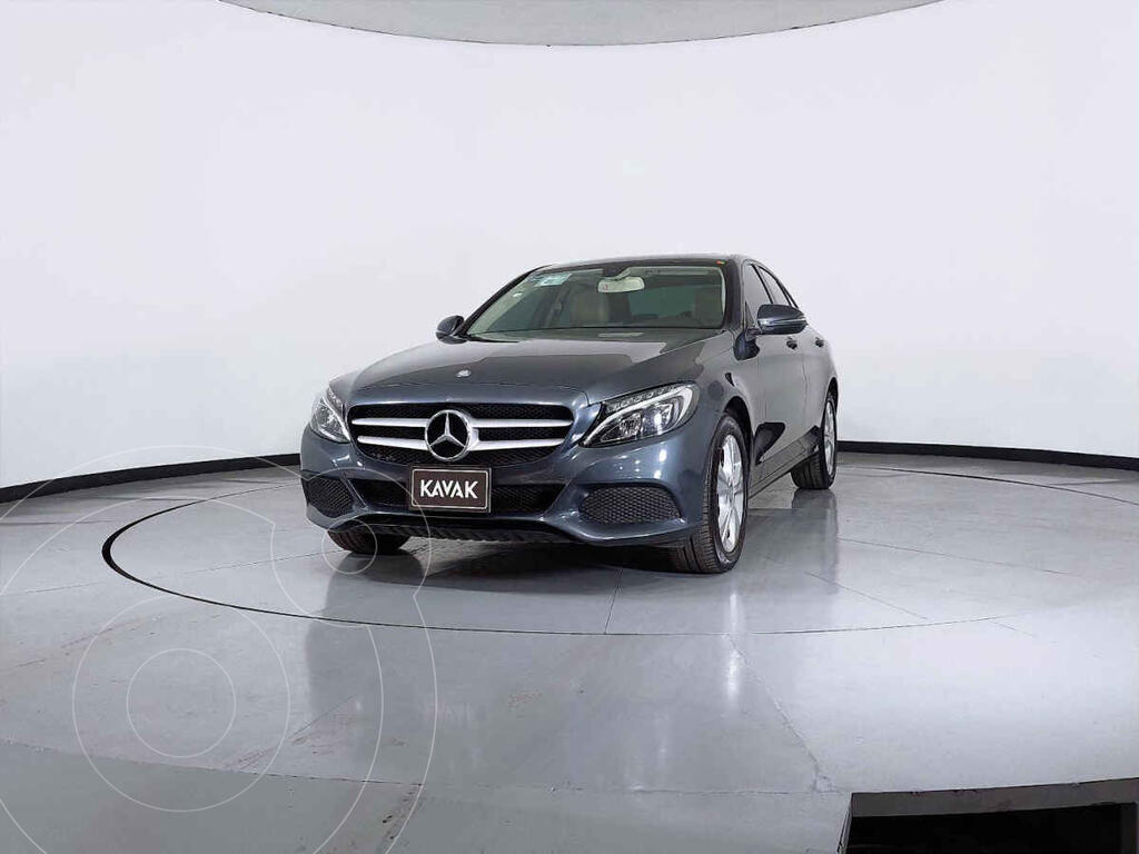 foto Mercedes Clase C Coupé 250 CGI Aut usado (2016) color Beige precio $432,999