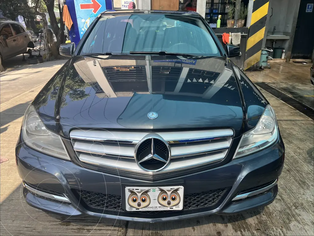 Mercedes Clase C Sedán 180 CGI Aut 2014