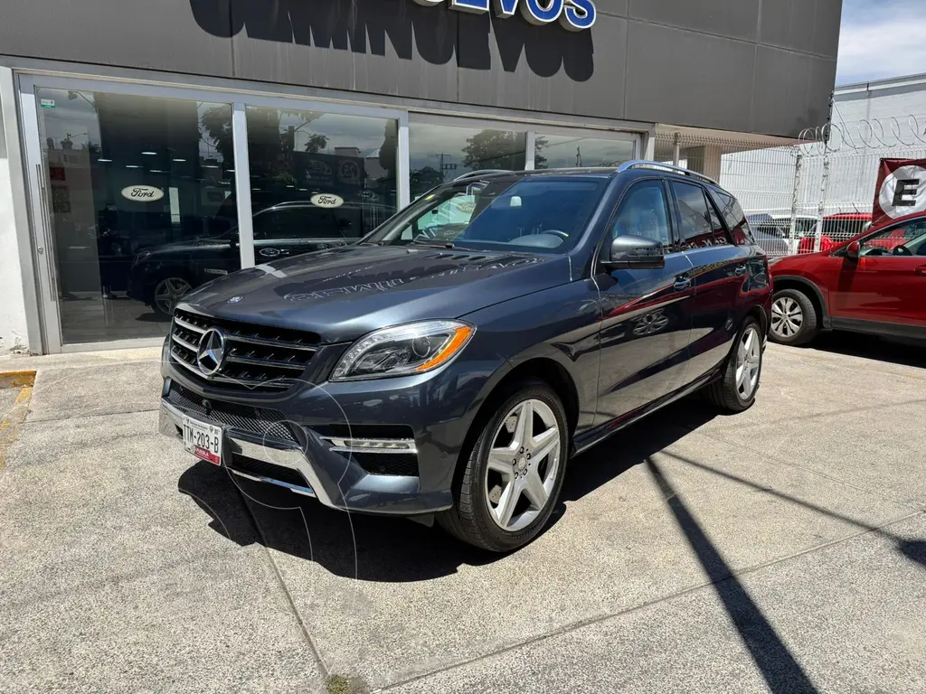 foto Mercedes Clase C Sedán 180 CGI Aut usado (2015) color Gris precio $500,000