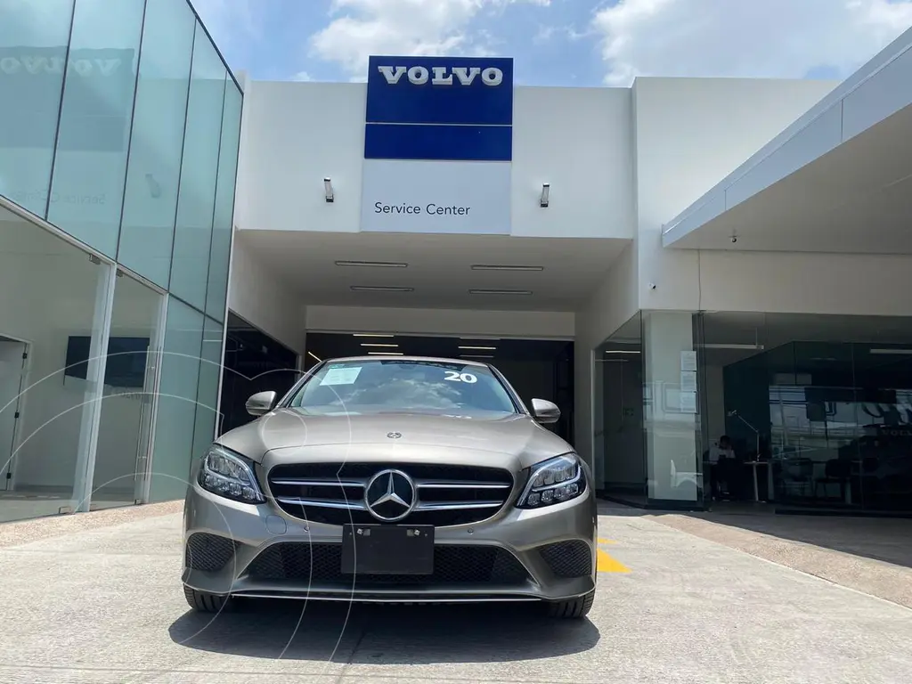 foto Mercedes Clase C Sedán 200 Sport usado (2020) color Plata precio $550,000