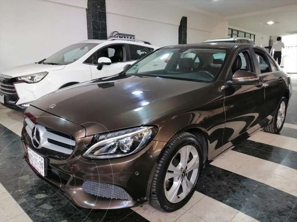 foto Mercedes Clase C Sedán 200 CGI Exclusive Aut usado (2018) color Cafe precio $395,000
