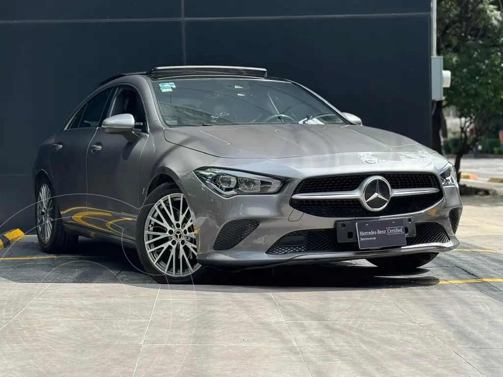 foto Mercedes Clase CLA 200 Progressive usado (2021) color Gris Oscuro precio $640,000