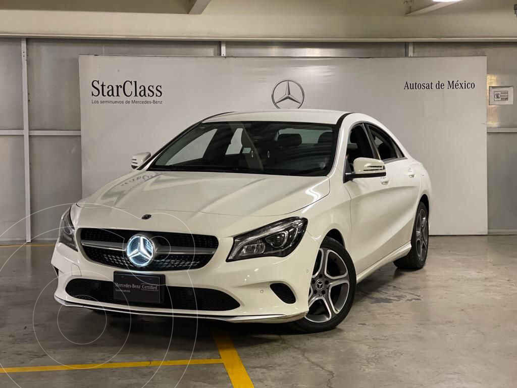 foto Mercedes Clase CLA 200 CGI Sport usado (2018) color Blanco precio $485,000