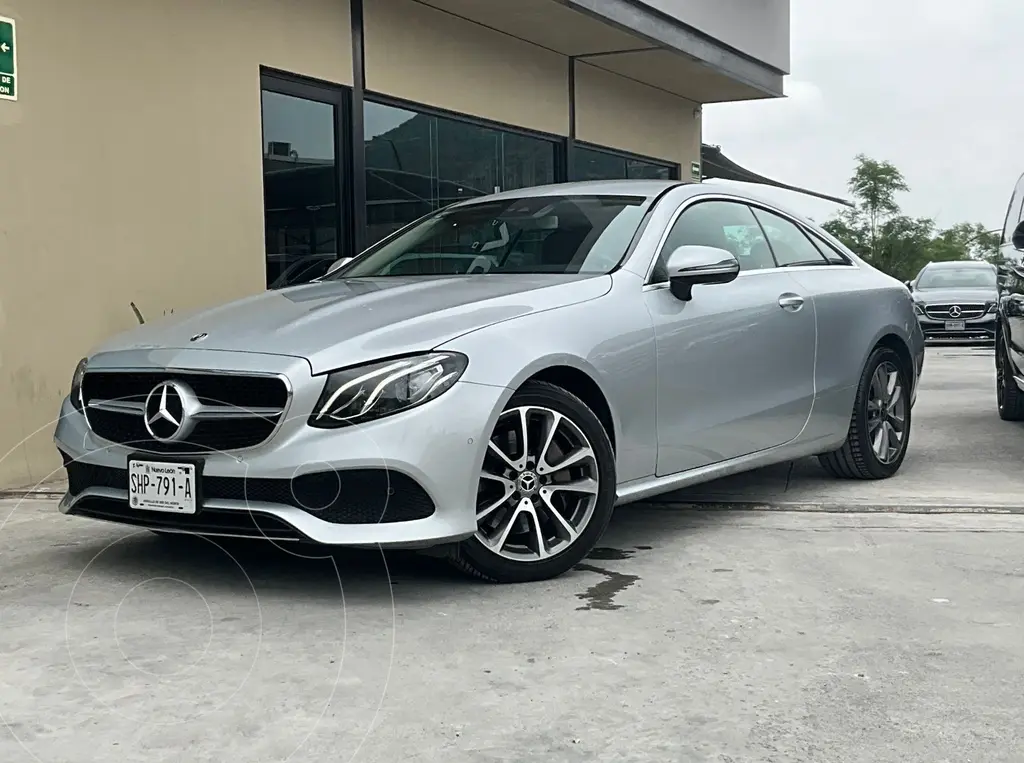 foto Mercedes Clase E Coupé 300 usado (2020) color Gris precio $543,899