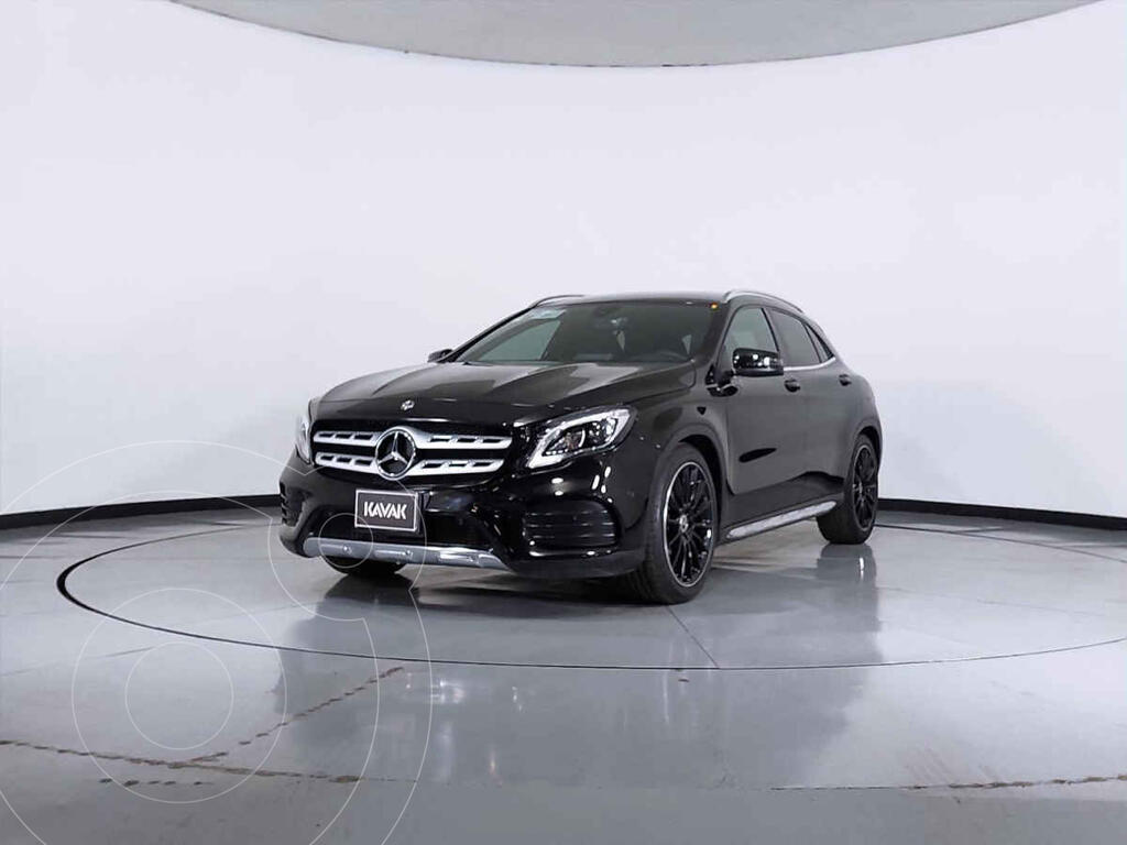 foto Mercedes Clase GLA 200 CGI usado (2019) color Negro precio $578,999