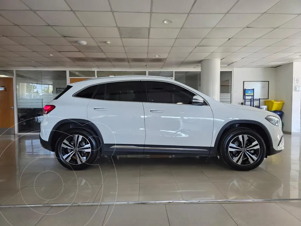 Mercedes clase-gla 200 mild hybrid (2025)
