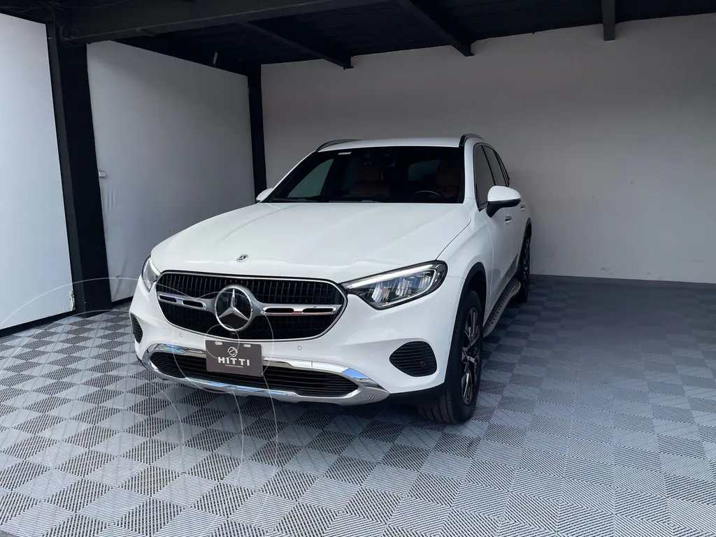 foto Mercedes Clase GLC 300 e 4MATIC Coupé usado (2023) color Blanco precio $970,000