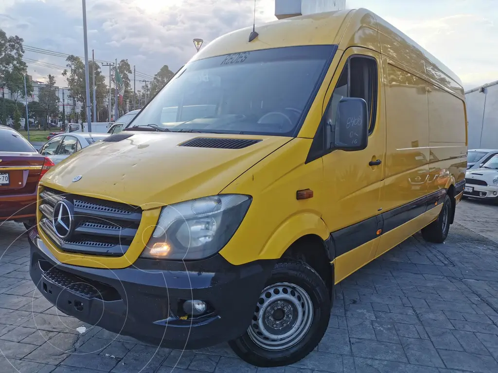 foto Mercedes Sprinter VAN Cargo 415 usado (2016) color Amarillo precio $365,000