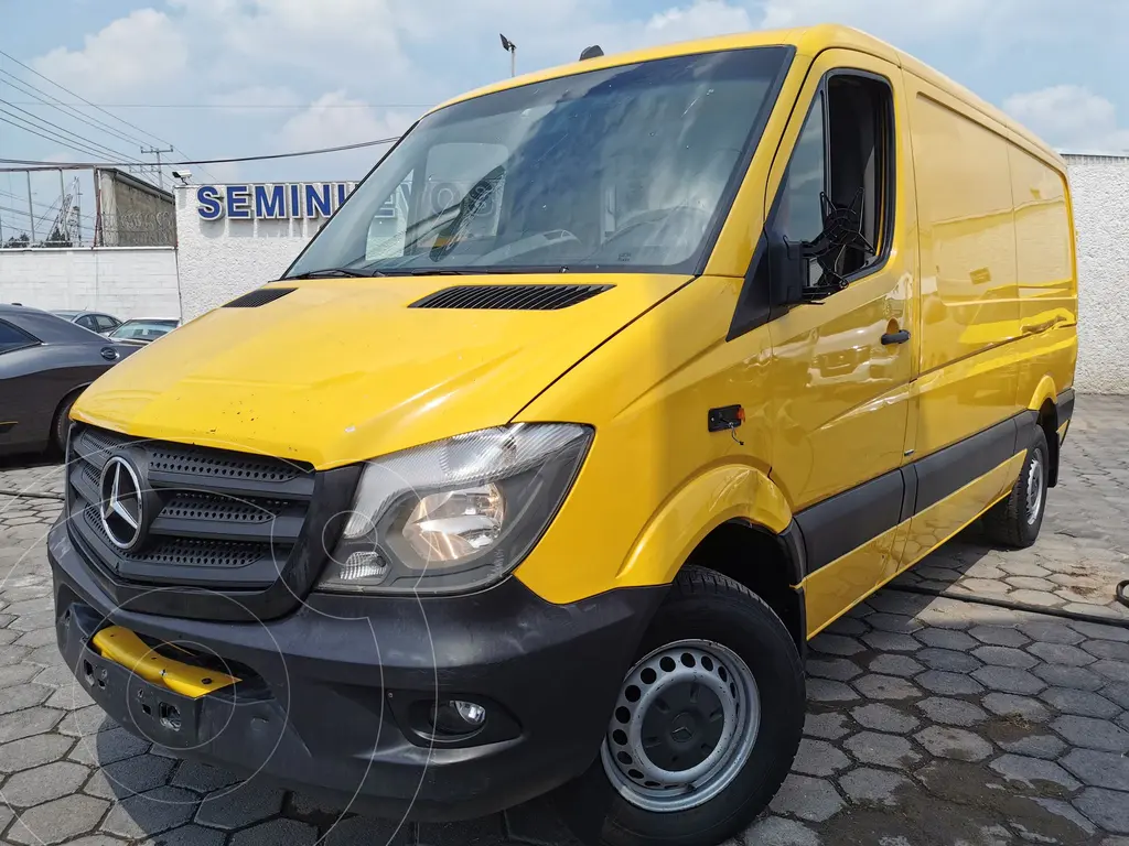 foto Mercedes Sprinter VAN Cargo 315 usado (2016) color Amarillo precio $345,000