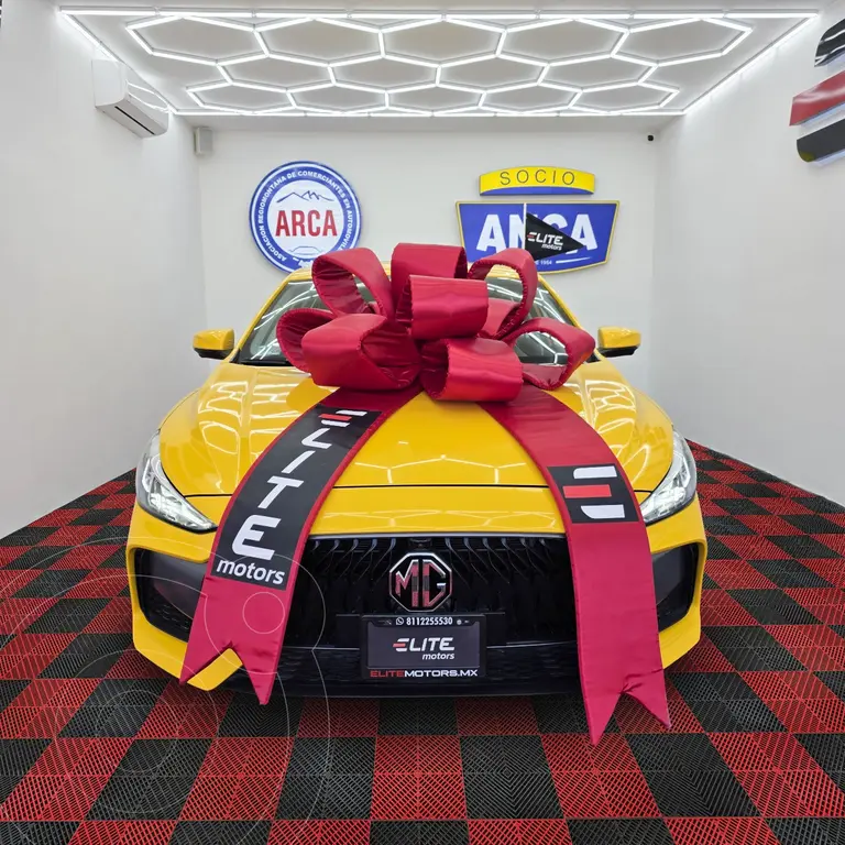 foto MG MG GT Alpha usado (2023) color Amarillo precio $274,900