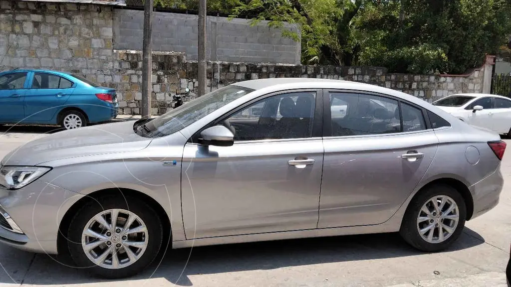 foto MG MG5 Excite usado (2023) color Gris precio $258,900