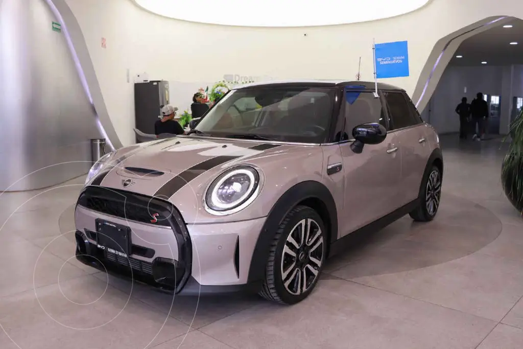 MINI 5 Puertas Cooper S Classic Aut 2024