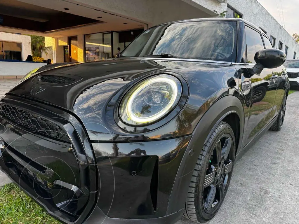 foto MINI Cooper 5 Puertas S Classic Aut usado (2022) color Negro precio $380,000
