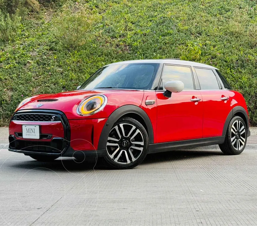 foto MINI Cooper Classic Aut usado (2022) color Rojo precio $469,000