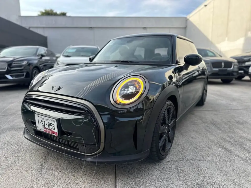 foto MINI Cooper SE Resolute financiado en mensualidades enganche $107,800 mensualidades desde $12,102