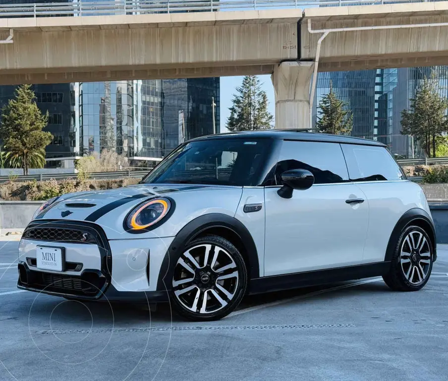 foto MINI Cooper S Classic Aut usado (2023) color Blanco precio $519,000