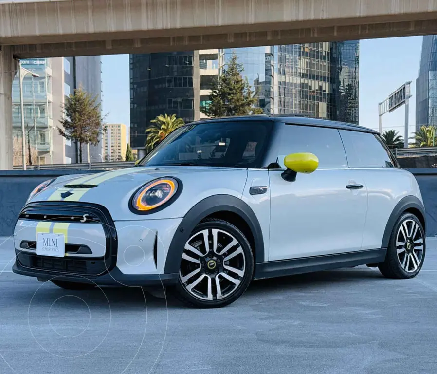 foto MINI Cooper S Essential Aut financiado en mensualidades enganche $105,380 mensualidades desde $10,396