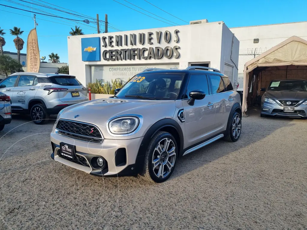 foto MINI Countryman Cooper S Iconic Aut usado (2023) color Gris precio $565,941